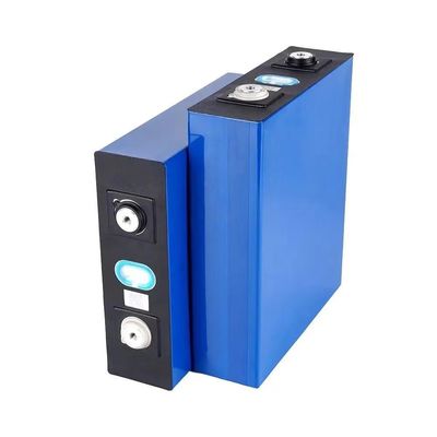 Un buon prezzo. Celle ricaricabili a ioni di litio prismatiche Lifepo4 Batteria al litio in linea